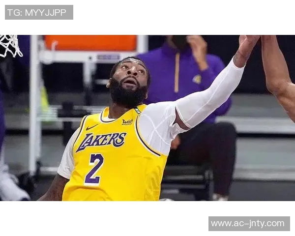 篮板之王庄神16分钟内高效表现12分13篮板8前场板助力球队胜利